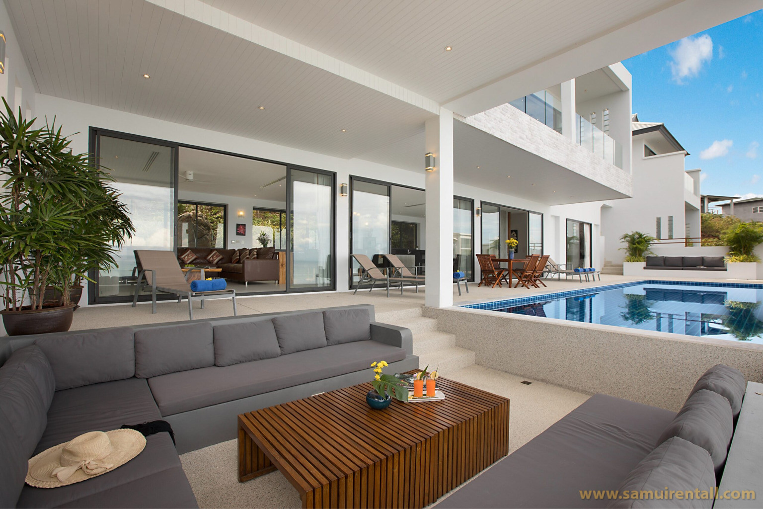 Lounge-by-pool-scaled